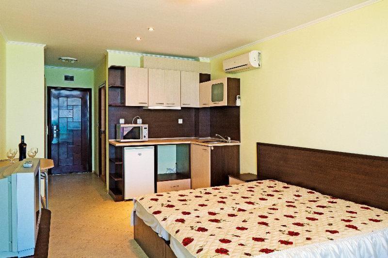 Black Sea Paradise Hotel Sozopol Room photo